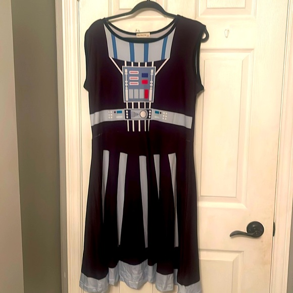 Star Wars Dress - Picture 1 of 4